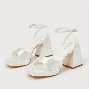 Lulu's Chic White Block Heels
